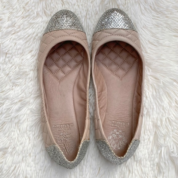 Vince Camuto Fawna Flats - Picture 1 of 6